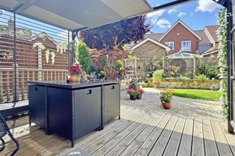 Rear Garden f.jpg