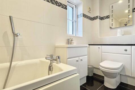 En-Suite To Bedroom Three.jpg