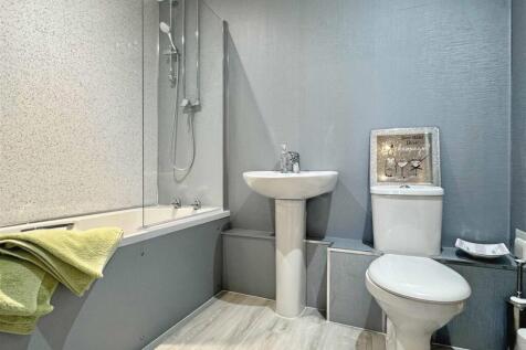Annex Bathroom.jpg