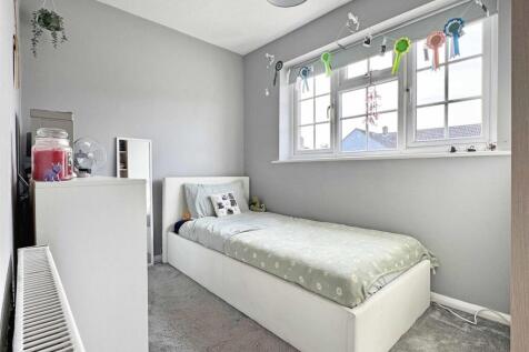 Bedroom 4.jpg