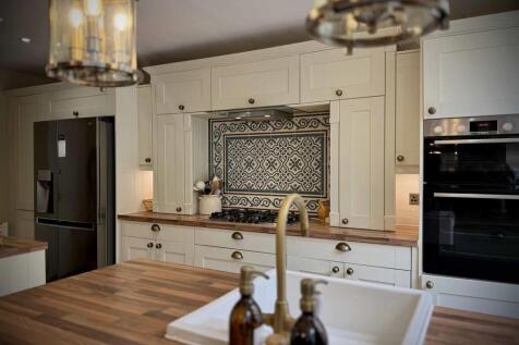 Kitchen d.jpg