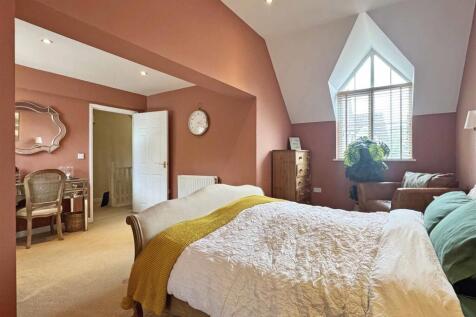 Master Bedroom.jpg