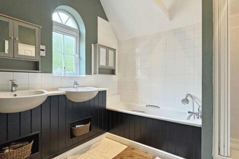 En-Suite To Master c.jpg