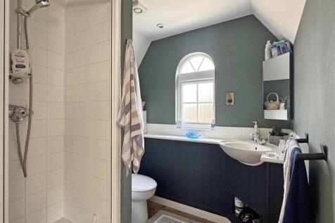 En-Suite To Bed 2.jpg