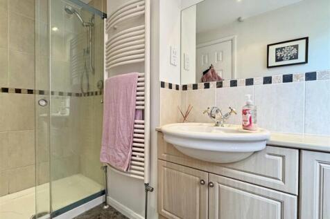 En-Suite b.jpg