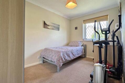 Bedroom 4.jpg