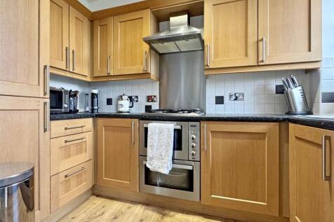 Kitchen b.jpg