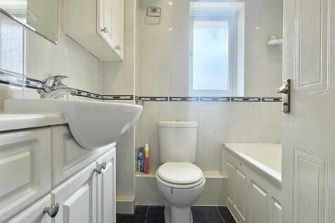 Bathroom.jpg