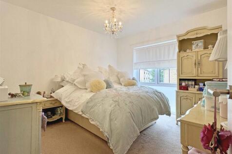 Master Bedroom.jpg