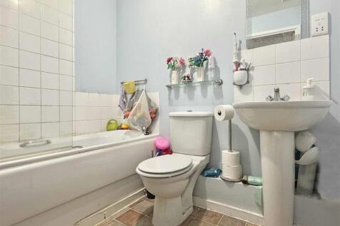 Bathroom.jpg