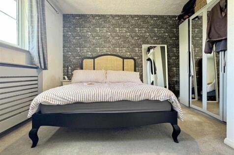 Master Bedroom.jpg
