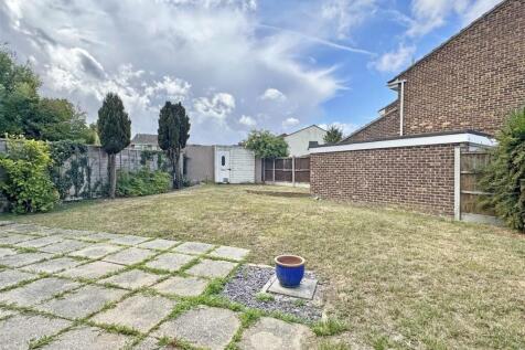 Rear Garden b.jpg