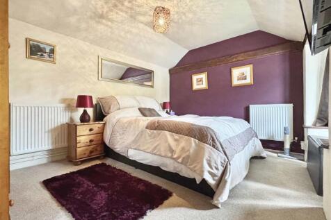 GF Bedroom.jpg