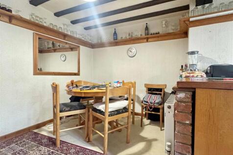 Dining Area.jpg