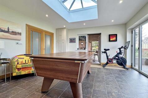 Family Room.jpg