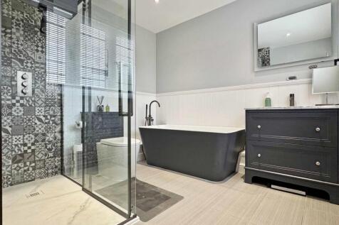 En-Suite.jpg