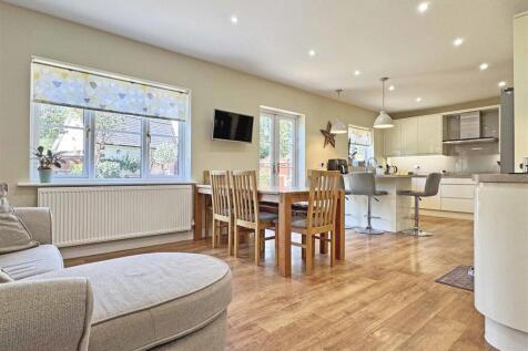 Kitchen Dining Family Room.jpg