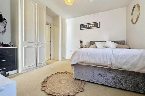 Bedroom 2.jpg