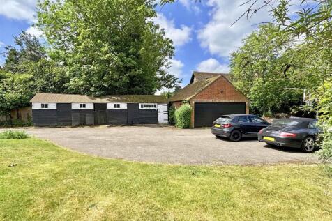 Garage &amp; Parking.jpg