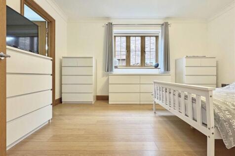 Bedroom 2.jpg