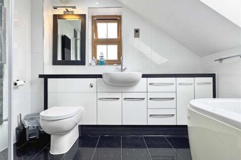 Bathroom.jpg