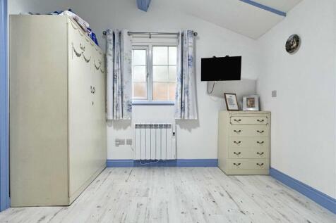 Annex Bedroom b.jpg