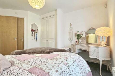 Master Bedroom 2.jpg