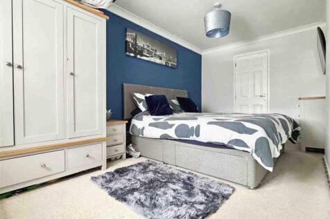 Master Bedroom.jpg