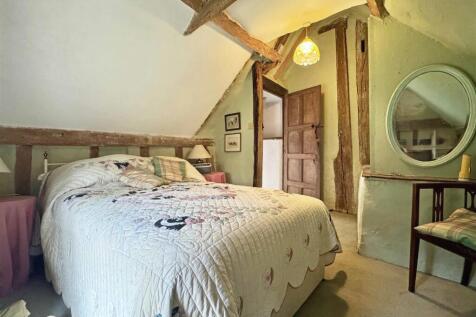 Bedroom 3b.jpg