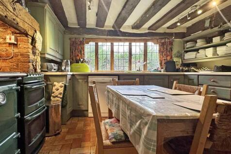 Kitchen d.jpg