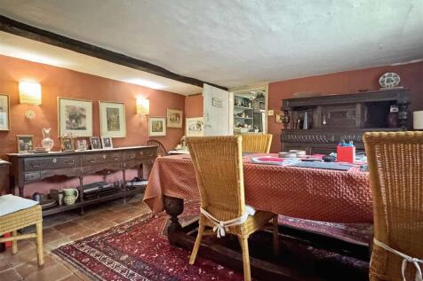 Dining Room.jpg