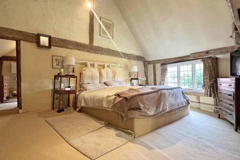 Master Bedroom.jpg