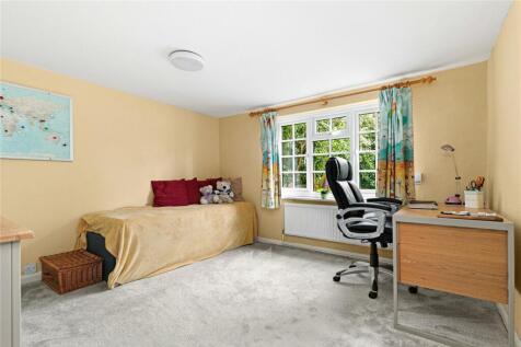 Bedroom 3/Study