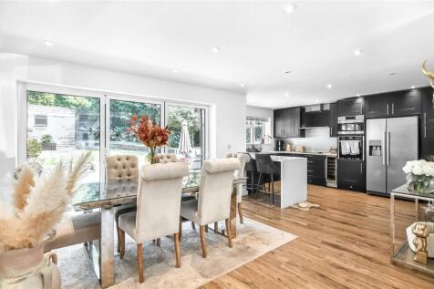 Kitchen &amp; Dining