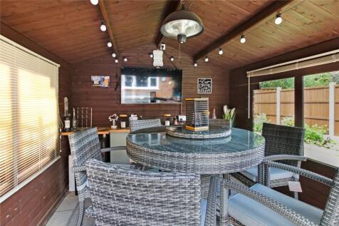 Office/Outbuilding