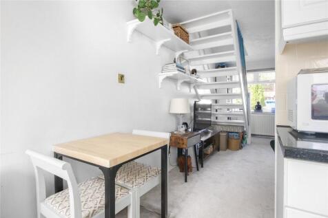 Kitchen/Dining Area