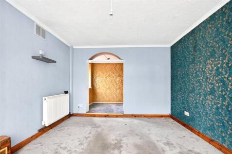 Living Room/Storage