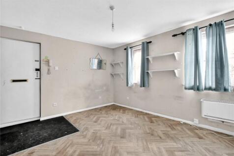 Entrance/Living Room