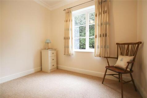 Bedroom 2/Study