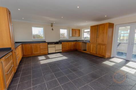 holly lodge -08.jpg