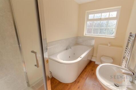 holly lodge -18.jpg