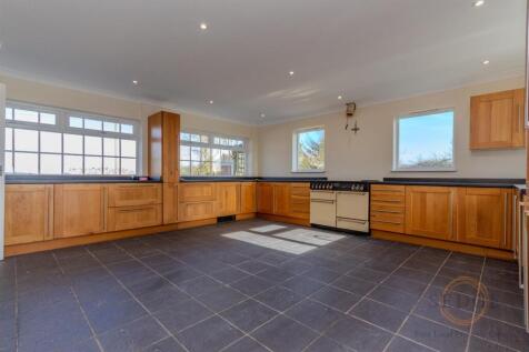 holly lodge -09.jpg