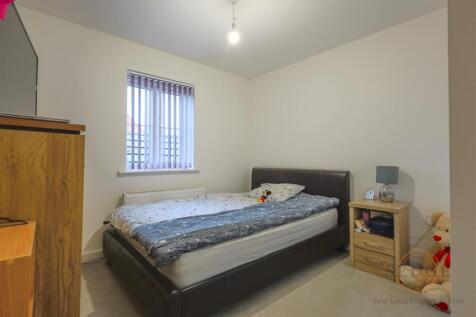 solent bedroom .jpg