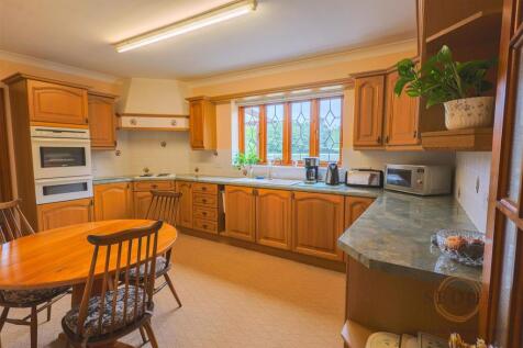 lumely lodge -11.jpg