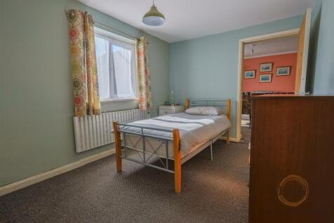 holly house-02.jpg