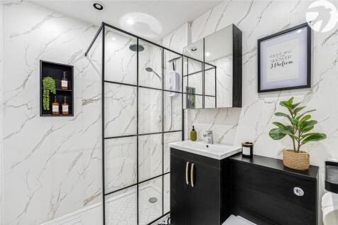 Groudn Floor Shower