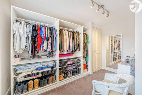Walk In Wardrobe