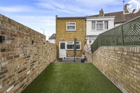 Garden To House