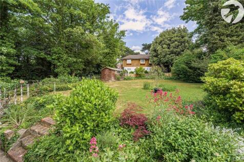 Garden To House