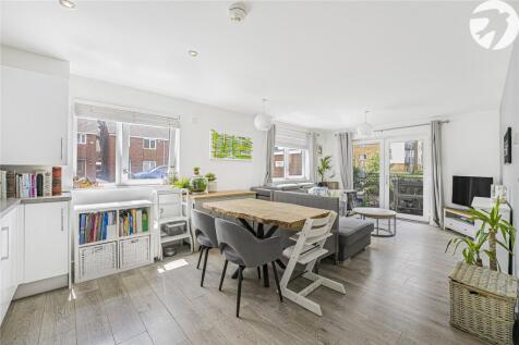 Reception/Kitchen